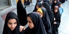 Реформаторите печелят изборите в Техеран