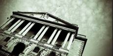 Международната банкова система е изправена пред екзистенциална заплаха